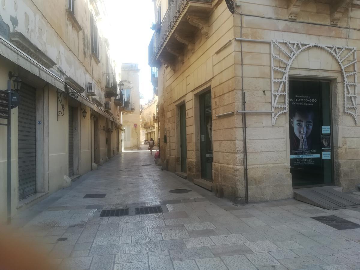 Dimora Dell'Artista Bed & Breakfast Lecce Bagian luar foto