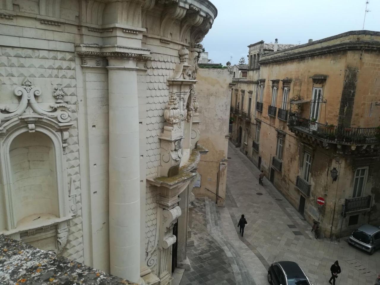 Dimora Dell'Artista Bed & Breakfast Lecce Bagian luar foto